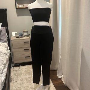 HIGH-WAISTED LEGGINGS WITH WIDE STRETCH WAISTBAND. FRONT PRONOUNCED SEAM DETAIL